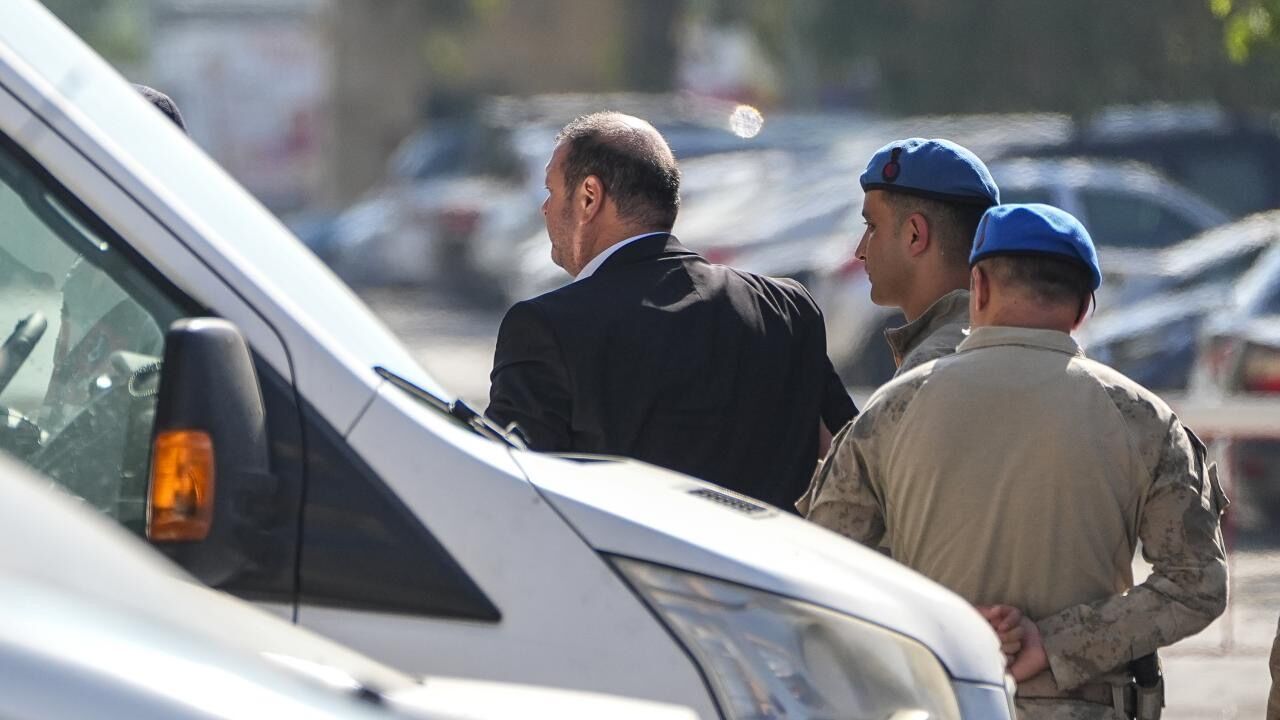 Menderes Belediye Başkanı Çiçek Tutuklandı: Rüşvet Şüphesiyle Mahkeme