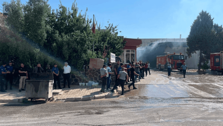 Tekstil fabrikası yangın