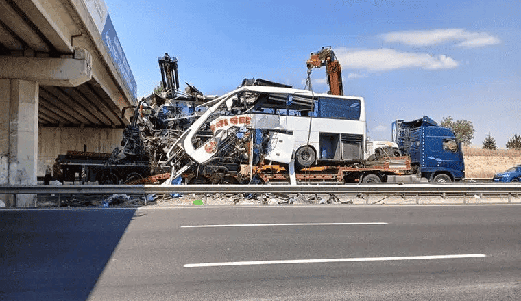 Ankara'da Midibüs-Kamyon