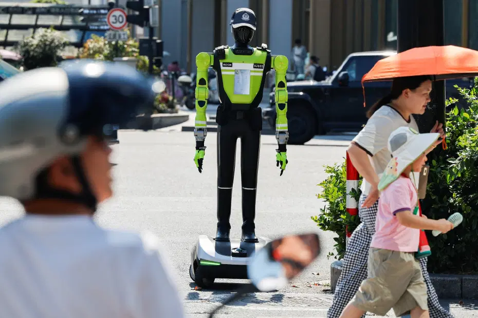 robot trafik polisi